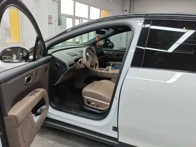 Li Auto i6 — Фото автомобиля 3