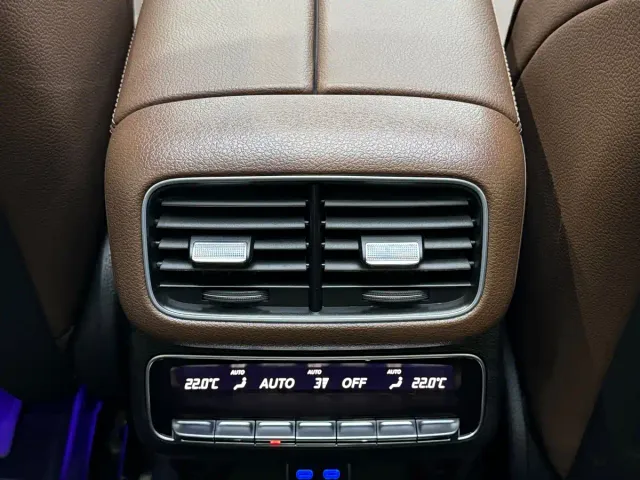 Mercedes-Benz GLS-Class — Фото автомобиля 14