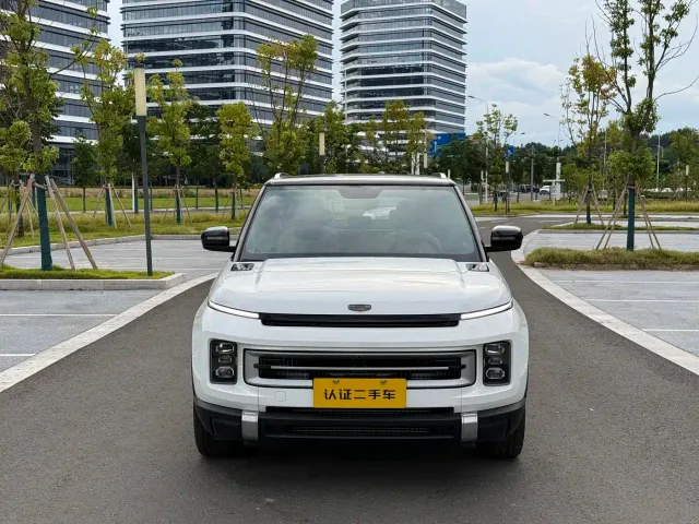 Geely ICON — Фото автомобиля 2
