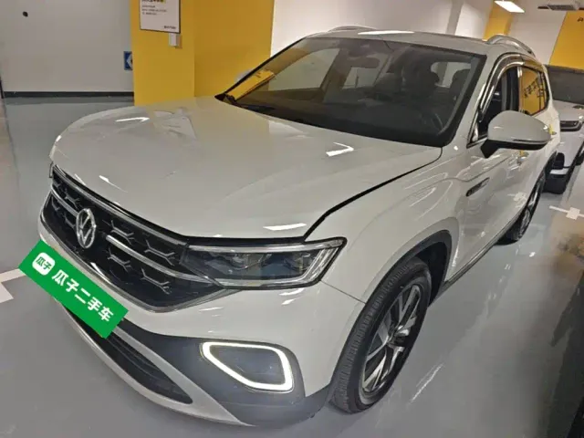 Фотография автомобиля — Volkswagen Tayron
