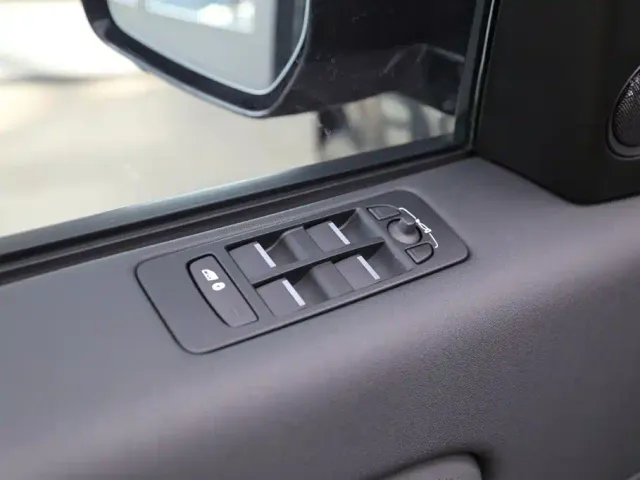 Land Rover Discovery Sport — Фото автомобиля 11