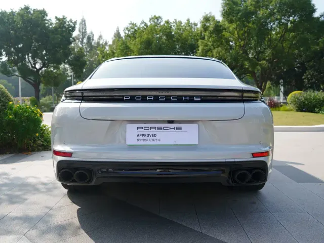 Porsche Panamera — Фото автомобиля 20