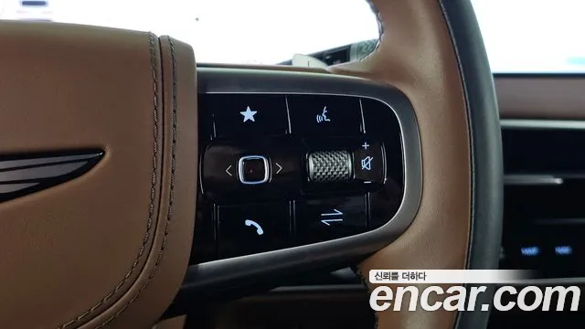 Genesis GV70 — Фото автомобиля 30