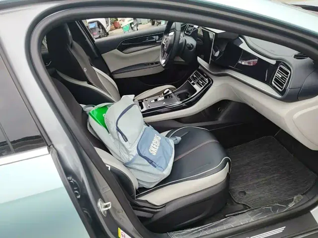 BYD Qin PLUS — Фото автомобиля 24