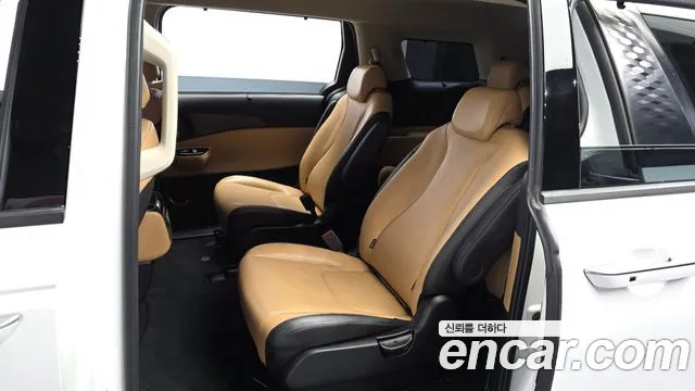 Kia Canival Carnival 4 поколение Бензин 9 мест Noblesse — Фото автомобиля 26