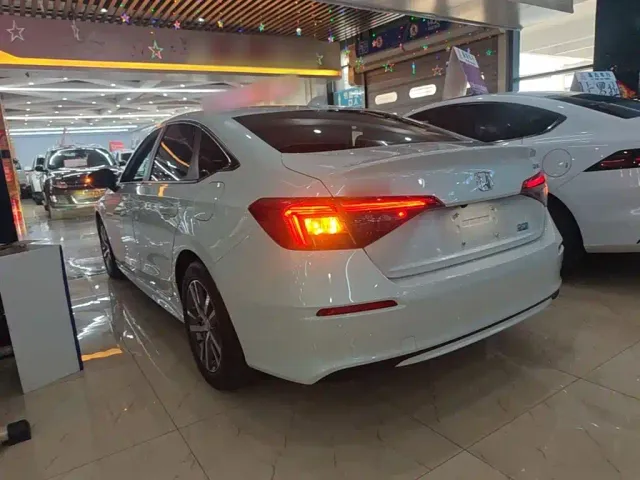 Honda Civic — Фото автомобиля 4