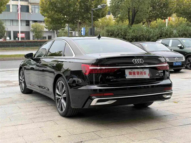 Audi A6L — Фото автомобиля 9