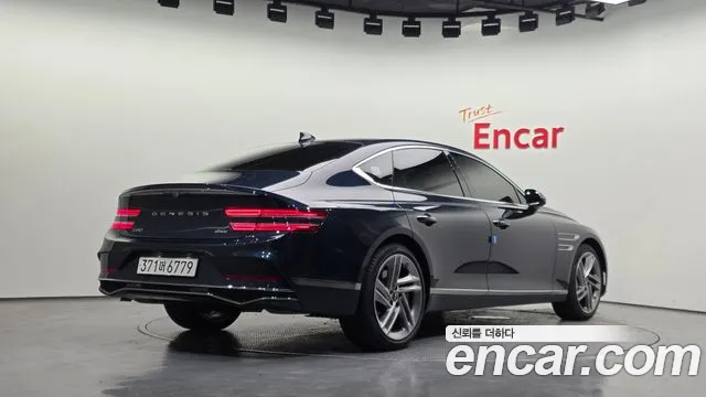 Genesis G80 Бензин 3.5 турбо AWD — Фото автомобиля 2