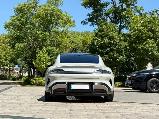 Xiaomi SU7 — Фото автомобиля 8