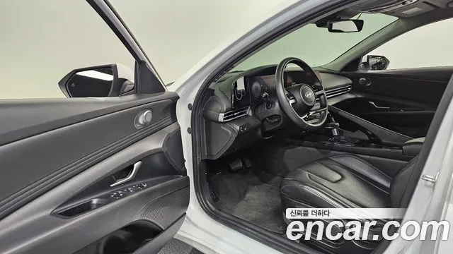 Hyundai Avante CN7 — Фото автомобиля 15