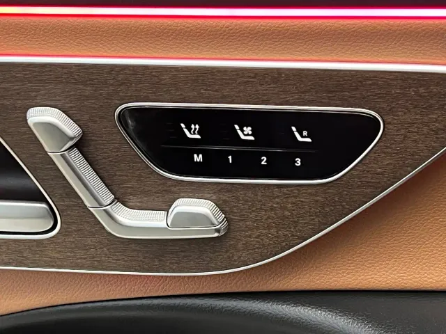 Mercedes-Benz E-Class — Фото автомобиля 10