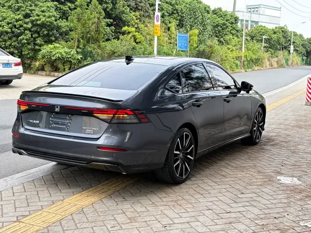 Honda Accord — Фото автомобиля 17