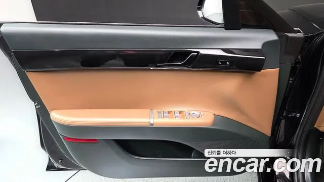 Hyundai Grandeur Grandeur (GN7) 2.5 Бензин 2WD — Фото автомобиля 5