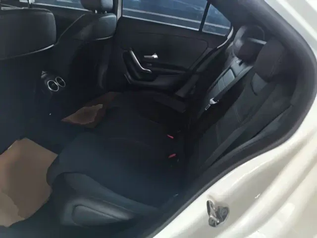 Mercedes-Benz A-Class — Фото автомобиля 12