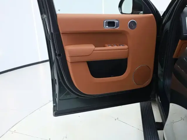 Li Auto Li Xiang L9 2025 Ultra Smart Renewal Edition — Фото автомобиля 22
