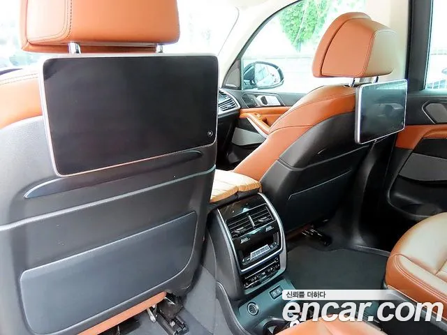 BMW X7 — Фото автомобиля 15
