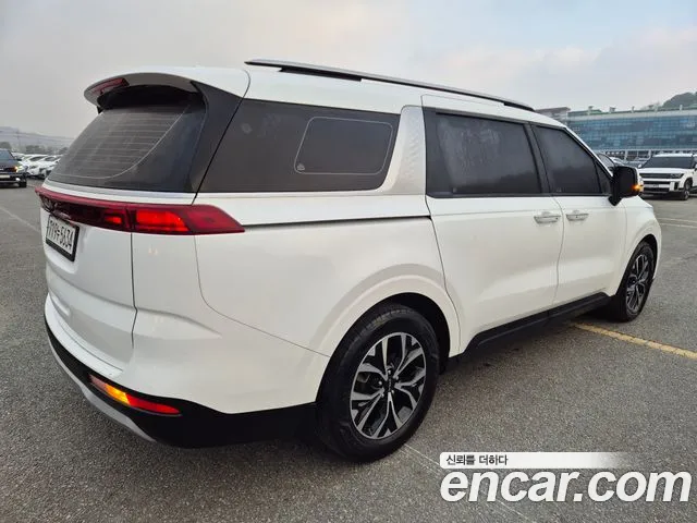 Kia Carnival Generation 4 — Фото автомобиля 6