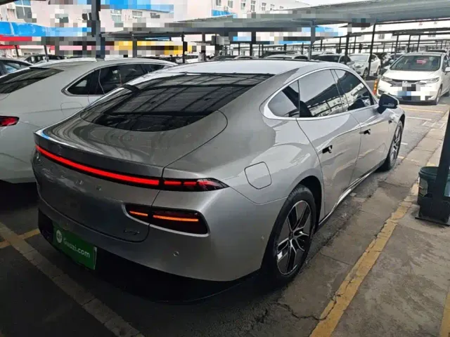 Xpeng P7 — Фото автомобиля 6