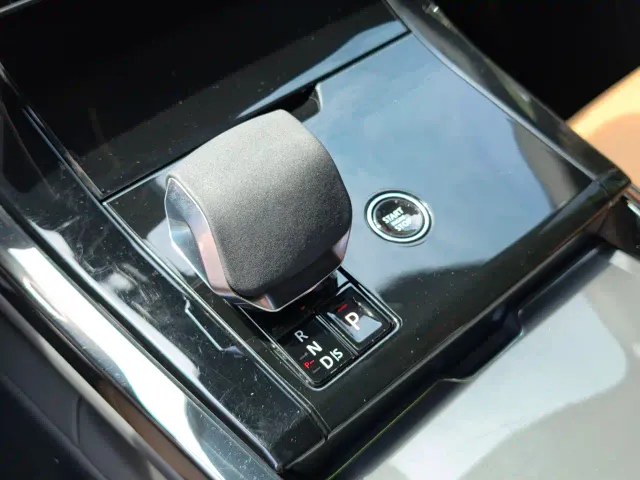 Land Rover Range Rover Sport — Фото автомобиля 8