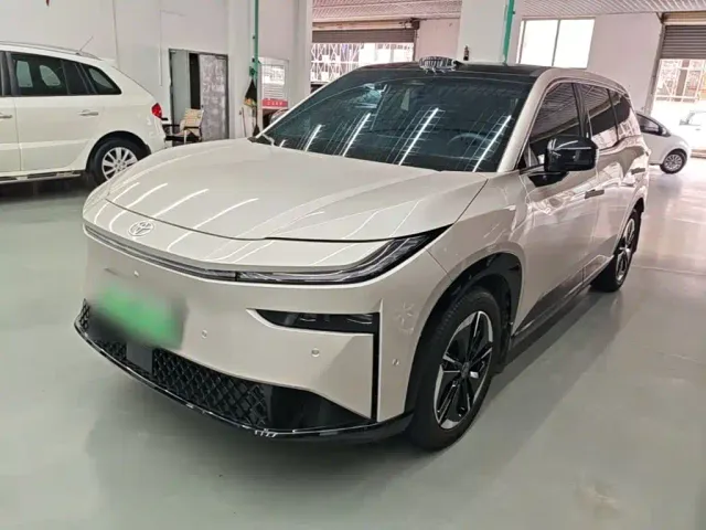 Фотография автомобиля — Toyota BoZhi 3X