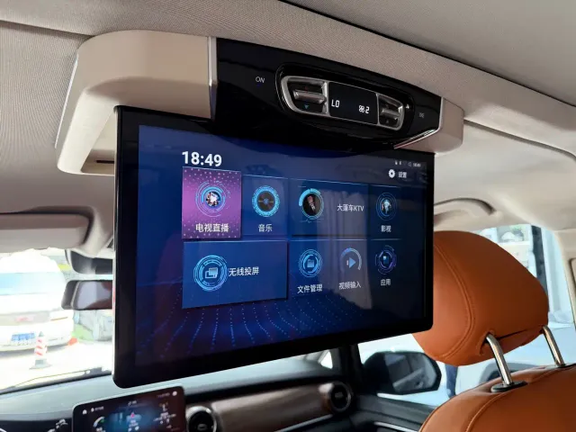 Mercedes-Benz V-Class — Фото автомобиля 11