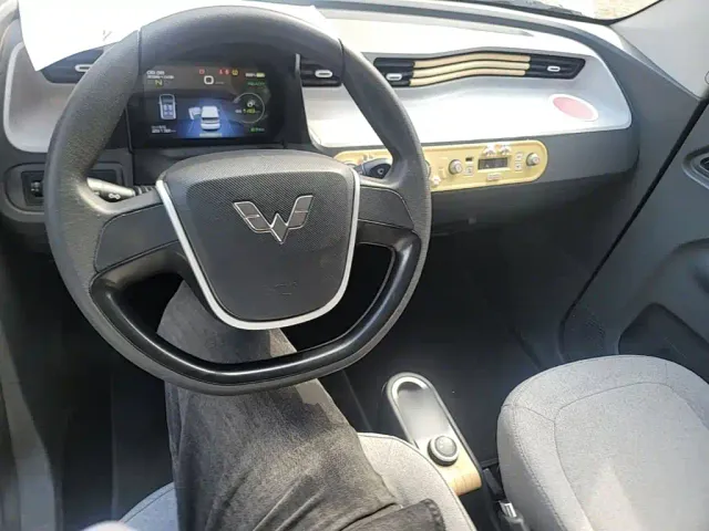 Wuling Hongguang Mini EV — Фото автомобиля 9