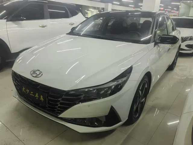Фотография автомобиля — Hyundai Elantra