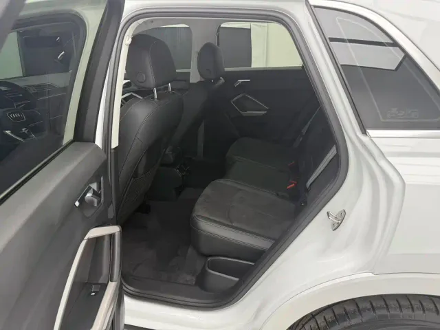Audi Q3 — Фото автомобиля 10