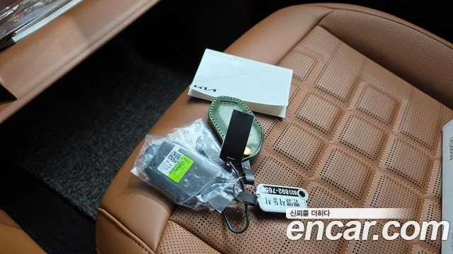 Kia Tasman Tasman 2.5T Бензин 4WD — Фото автомобиля 16