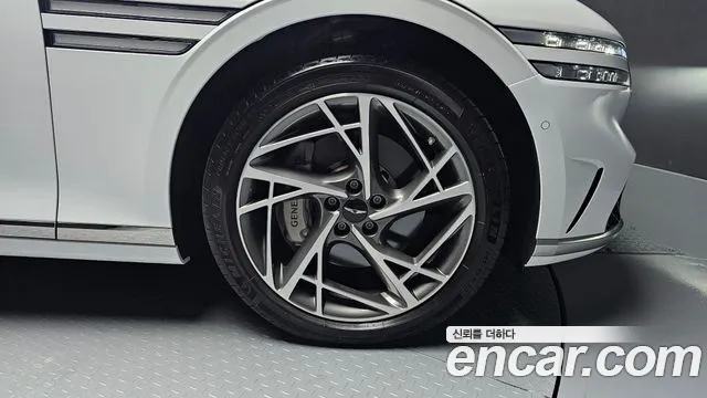 Genesis G90 Бензин 3.5 турбо AWD — Фото автомобиля 22