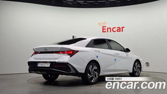 Hyundai AVANTE Новый Avante (CN7) — Фото автомобиля 2