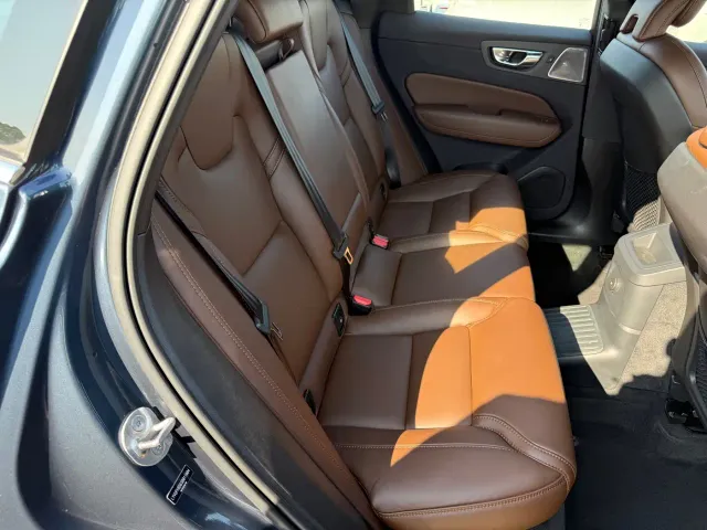 Volvo XC60 — Фото автомобиля 14