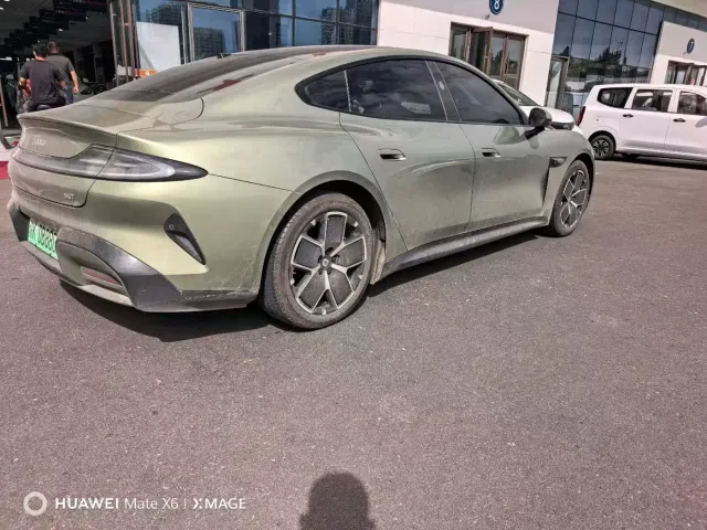 Xiaomi SU7 — Фото автомобиля 9