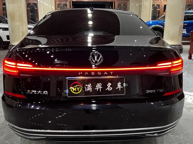 Volkswagen Passat — Фото автомобиля 6