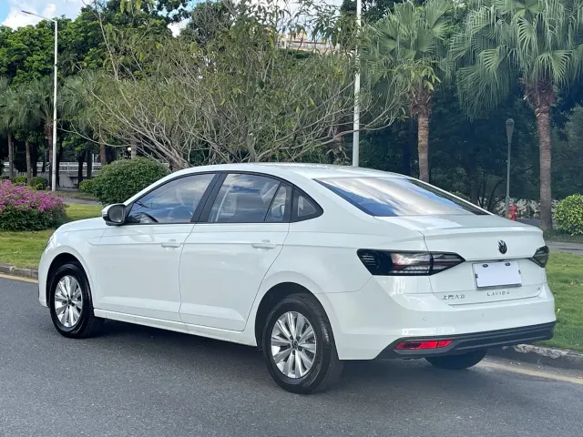 Volkswagen Lavida — Фото автомобиля 14