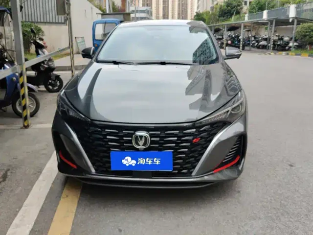 Changan Eado — Фото автомобиля 2