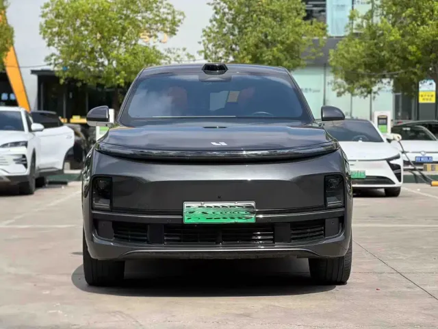 Li Auto L9 — Фото автомобиля 2
