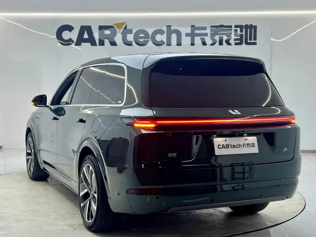 Li Auto L9 — Фото автомобиля 7