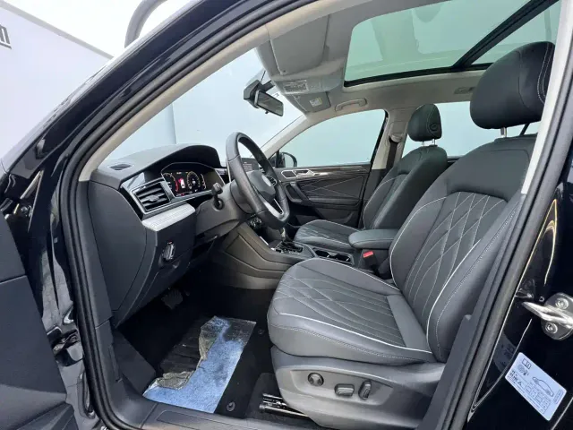 Volkswagen Tiguan L — Фото автомобиля 27