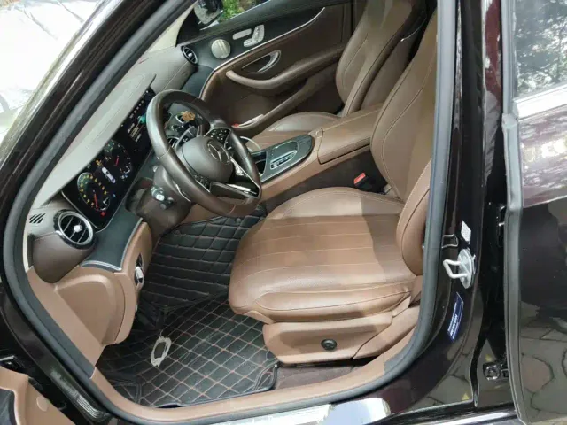 Mercedes-Benz E-Class — Фото автомобиля 16