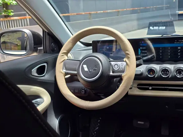 Wuling Bingo — Фото автомобиля 10