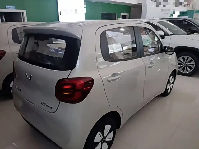 Wuling Hongguang Mini EV — Фото автомобиля 6
