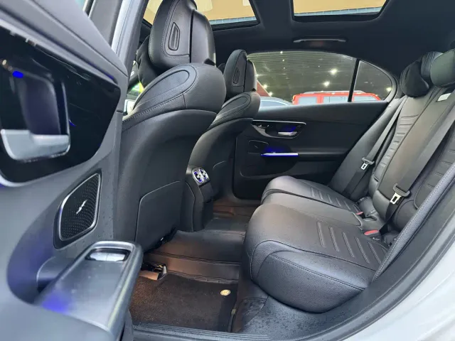Mercedes-Benz C-Class — Фото автомобиля 12