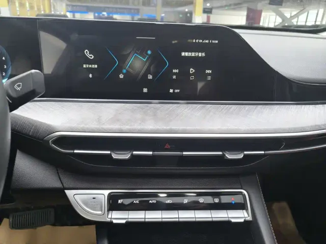 Changan Eado — Фото автомобиля 3