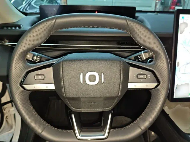 Changan Qiyuan A05 — Фото автомобиля 10
