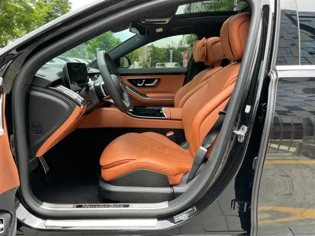 Mercedes-Benz S-Class — Фото автомобиля 8