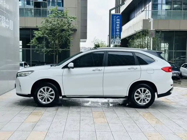 Haval M6 — Фото автомобиля 4