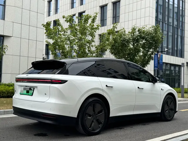 Li Auto i6 — Фото автомобиля 4
