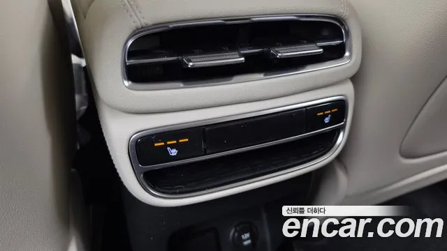 Genesis GV80 — Фото автомобиля 25