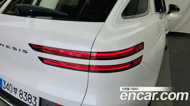 Genesis GV70 2.5T Бензин 2WD — Фото автомобиля 20